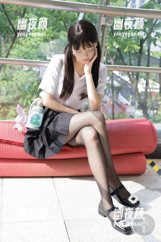 稚乖画册-夜夜 稚乖画册 - 夜夜的天台粉裙套图,穿上这裙子敢不敢带我飞?更新呦