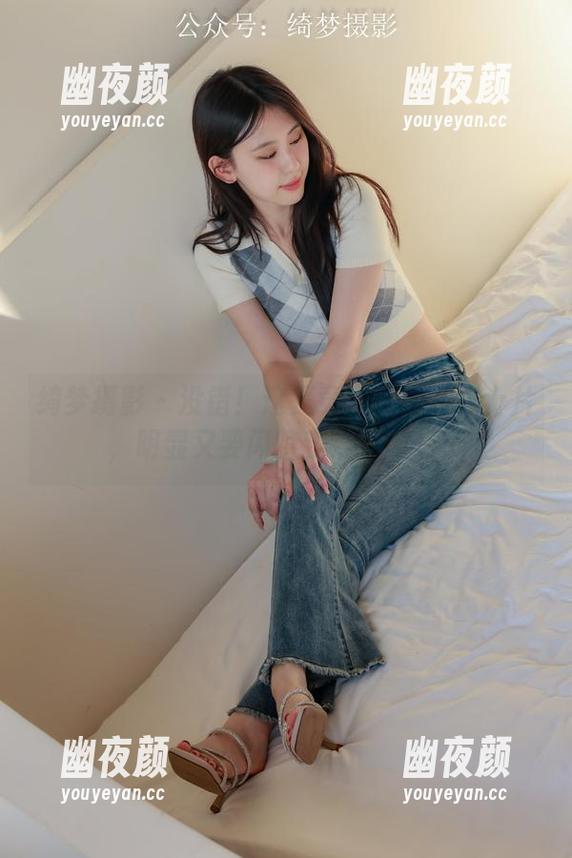 绮梦摄影-章章 绮梦摄影 - 没错!这是章章的最新护士片,明显又要闪瞎我们的眼睛!