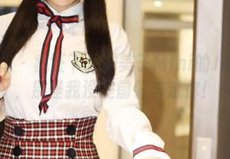 美媛馆 – 疯狂下载糯美子Mini的JK图集,别怪我没提前警告过你!