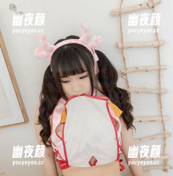 胡桃猫Kurumineko 这壁纸气息太浓了,胡桃猫Kurumineko的女仆吸血姬美图让人无处不在被戳中小心脏。