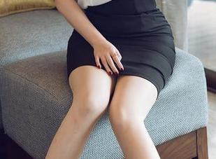 花漾show – 图集里的张思允Nice与圣诞树:你以为只是摆设,其实是最佳搭档