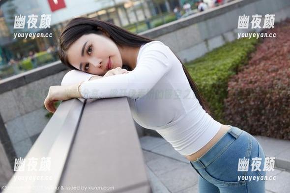 蜜桃社-伊素妍 蜜桃社 - 资源分享:掀开伊素妍的镂空之美,你敢不敢看?
