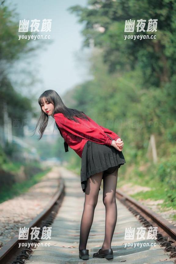 西瓜少女 西瓜少女逆袭!在凤凰新村的原图,cos也能如此实在。