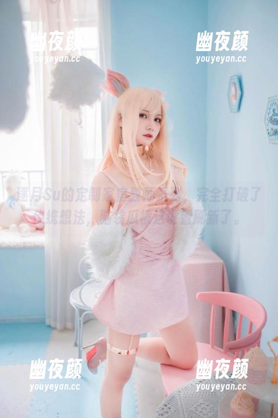 逐月Su 逐月Su的定制家庭教师系列,完全打破了传统想法,脑袋瓜被这设置刷新了。