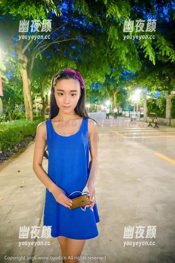 青豆客-可儿Kayen 青豆客 - 可儿Kayen最新内衣图包,每一张都充满了“轻松”的暧昧感。