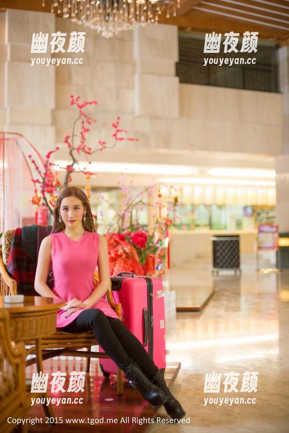 青豆客-黄可christine 青豆客 - 一位黄可christine,两种姿态——天使图包精选,发现她的另一面!