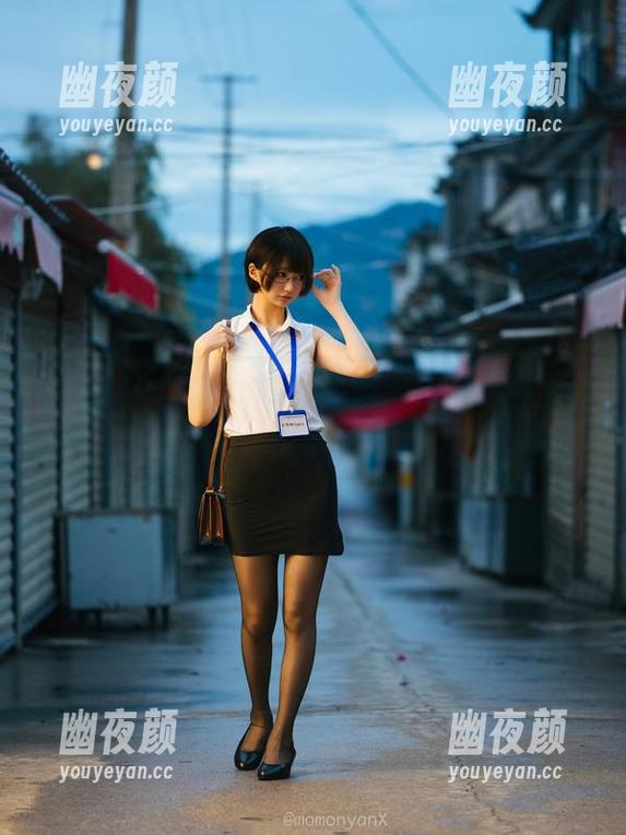 魔物喵nigisa 魔物喵nigisa的海风与少女,高清看过之后,海水都嫌弃浮夸了。