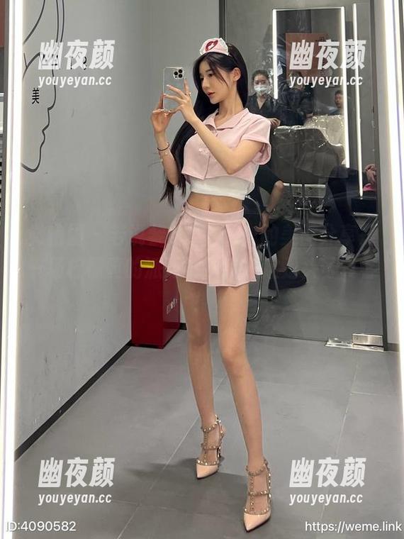 黎允熙baby 微密圈 - 若说黎允熙baby的美图分享是一场柠檬黄的派对,那我一定是头号宾客!
